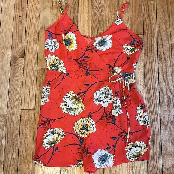 FOREVER 21 Floral Wrap Romper NWT - Picture 1 of 5